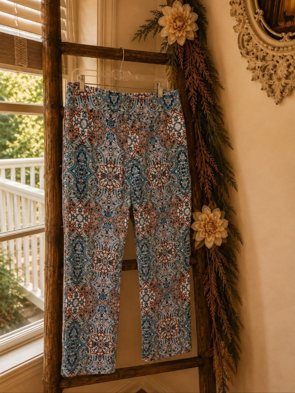 Chico's Multi Print Pull On Pants Dressy Casual Resortwear